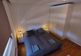 New 1 bedroom apartment near amenities nilsia near tahko allows 18 year olds to book a room