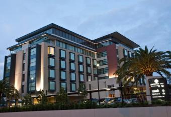 The Gateway Inn, Newcastle has rooms with a private hot tub