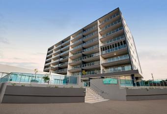 Allure Hotel & Apartments has Balcony rooms