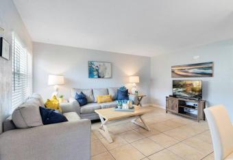 Ocean #8 allows 18 year olds to book a room