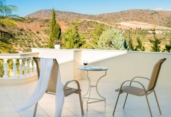 Villa Kokalis Resort allows 18 year olds to book a room