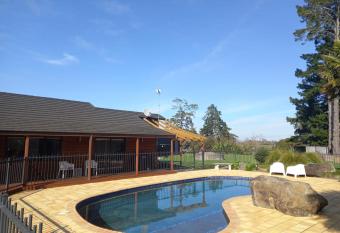 Palms on Bruntwood allows 18 year olds to book a room