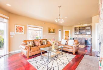 Lower Floor 2BD unit & private Entrance in Kelowna allows 18 year olds to book a room