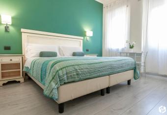 Daydreaming House allows 18 year olds to book a room