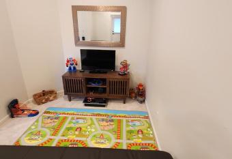 Margaritaville Lake Lanier Islands & Holiday Marina area House has Balcony rooms