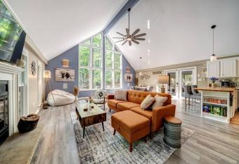 Modern Cabin w/Hot Tub & Fire Pit! has rooms with a private hot tub