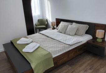 Huesca House has Balcony rooms