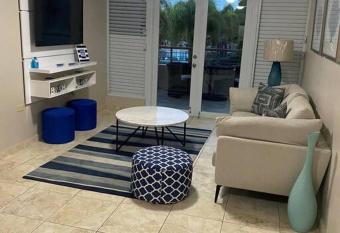 Beach Relax Apt. Combate Cabo Rojo, Paseo del Faro has Balcony rooms