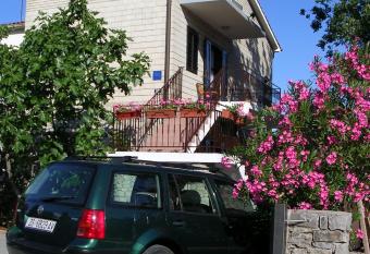 Apartment Perkovic Jadranka has Balcony rooms