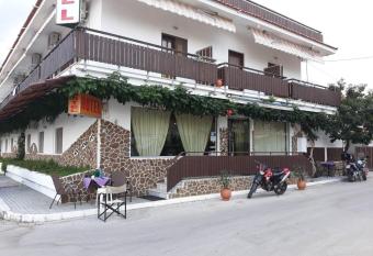 Hotel Paralia has Balcony rooms