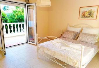 Garden view has Balcony rooms