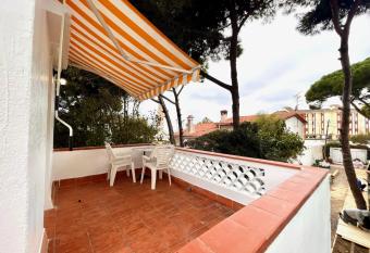 Apartamento frente al mar has Balcony rooms