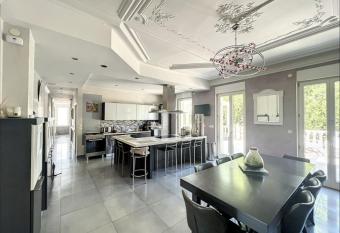 Villa Alba has Balcony rooms