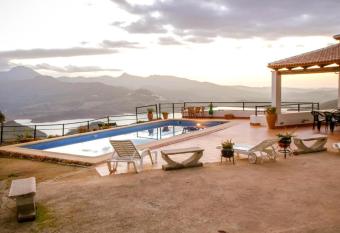 El Mirador de la Luna has Balcony rooms