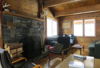 HI Kananaskis Wilderness - Hostel allows 18 year olds to book a room