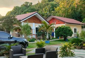 Mariella s Guest House has Balcony rooms