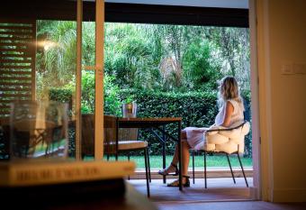 In the heart of the Village Cap Ferrat minutes from Paloma and Passable beaches allows 18 year olds to book a room