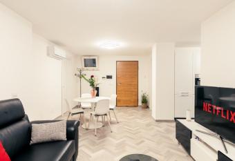 Appartamento Confort 5 minuti dalla Stazione e 45 da Roma allows 18 year olds to book a room