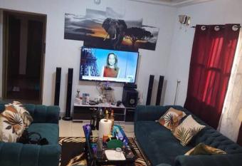 Villa Lys allows 18 year olds to book a room