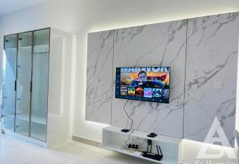 Netizen Soho 2pax MRT Cheras Wi-Fi TV Box VsHome has Balcony rooms