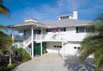 Paradise on Franzone allows 18 year olds to book a room