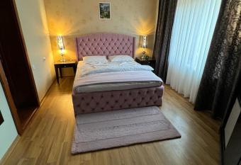 Pensiunea Sun Victor has Balcony rooms