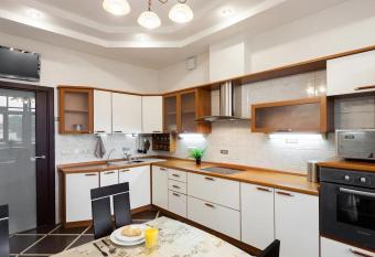 Casado s House has Balcony rooms