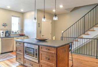 Star Location with Spacious Layout has Balcony rooms