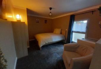 La Grelauderie 3 allows 18 year olds to book a room