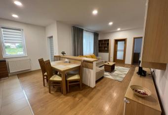 MRM Aparthome has Balcony rooms