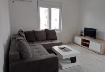 Apartman Nikolic has Balcony rooms