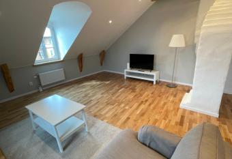 Home Inn HVG54 has Balcony rooms