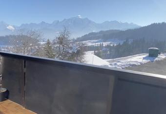 Studio lumineux avec vue sur le Mont Blanc has Balcony rooms