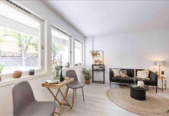 Midt i Skien sentrum allows 18 year olds to book a room