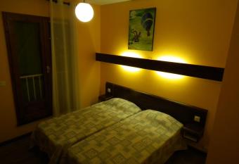 Friendly Auberge has Balcony rooms