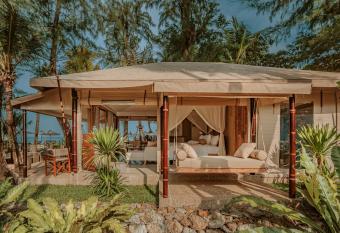 Twinpalms Tented Camp allows 18 year olds to book a room