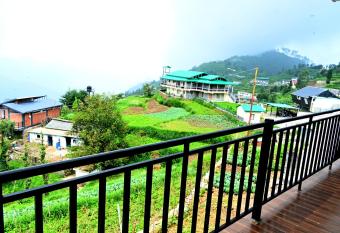 Hill Veda Homestay has Balcony rooms