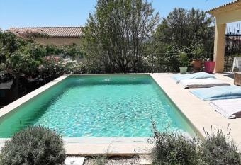 Chambre d h  te Villelaure has Balcony rooms