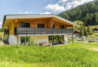 Rehwiese has Balcony rooms