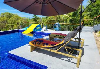 Lost Paradise 1 has Balcony rooms