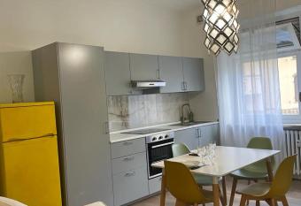 La casa delle Sciure has Balcony rooms