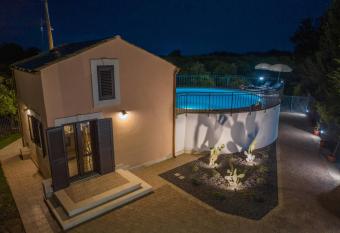 Villa Tatai Country House by Dimore Trinacria has Balcony rooms