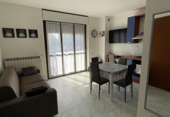 Casa Iris allows 18 year olds to book a room