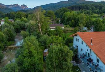 Ferienwohnung Jeni has Balcony rooms