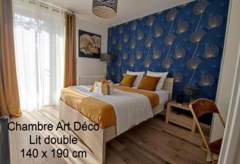 Les Treilles de Salies - Spa et sauna int  rieur allows 18 year olds to book a room