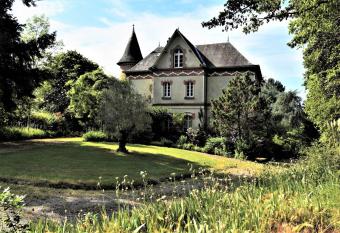 Chateau Coeur de Lion has Balcony rooms