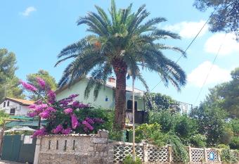 Apartman Green paradise has Balcony rooms