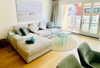 Appartement moderne 2 chambres et balcon has Balcony rooms