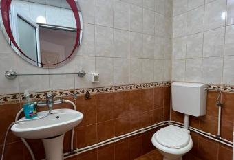 Casa Oarga allows 18 year olds to book a room