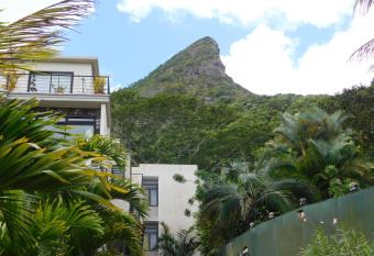 Joubarbe Residence allows 18 year olds to book a room